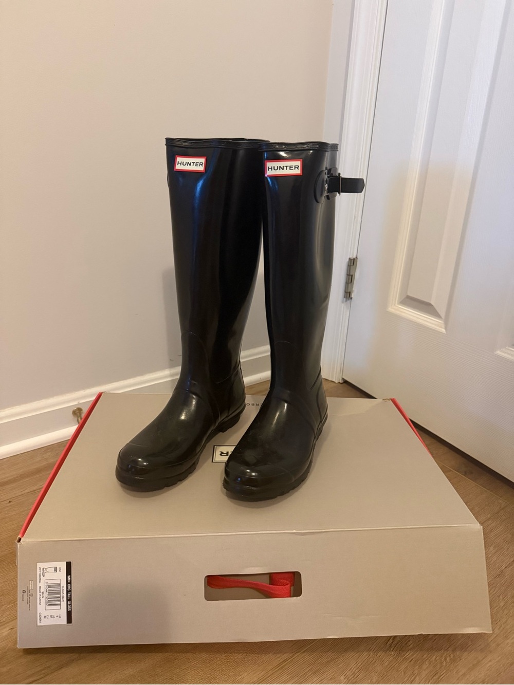 Hunter Tall Gloss Women’s 8 w/ Box